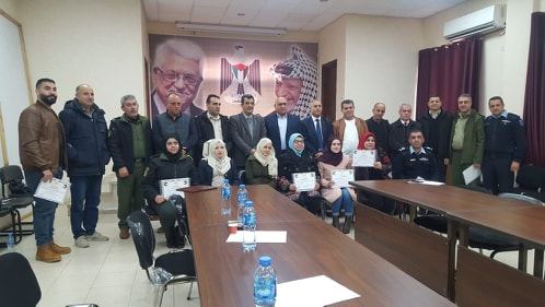 محافظ جنين يخرج المشاركون في دورة 