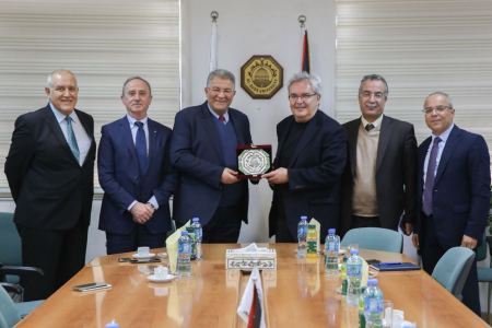  جامعة القدس تبحث التعاون الأكاديمي والمهني مع وفد تركي رفيع المستوى