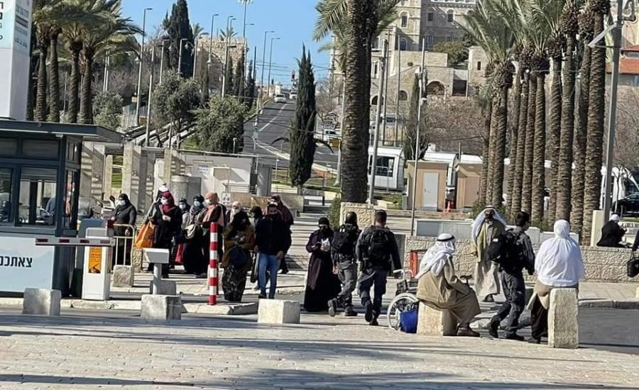 الاحتلال يعرقل وصول المصلين إلى الأقصى