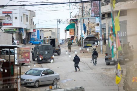 الاحتلال يقتحم بيت ريما ويستولي على تسجيلات كاميرات