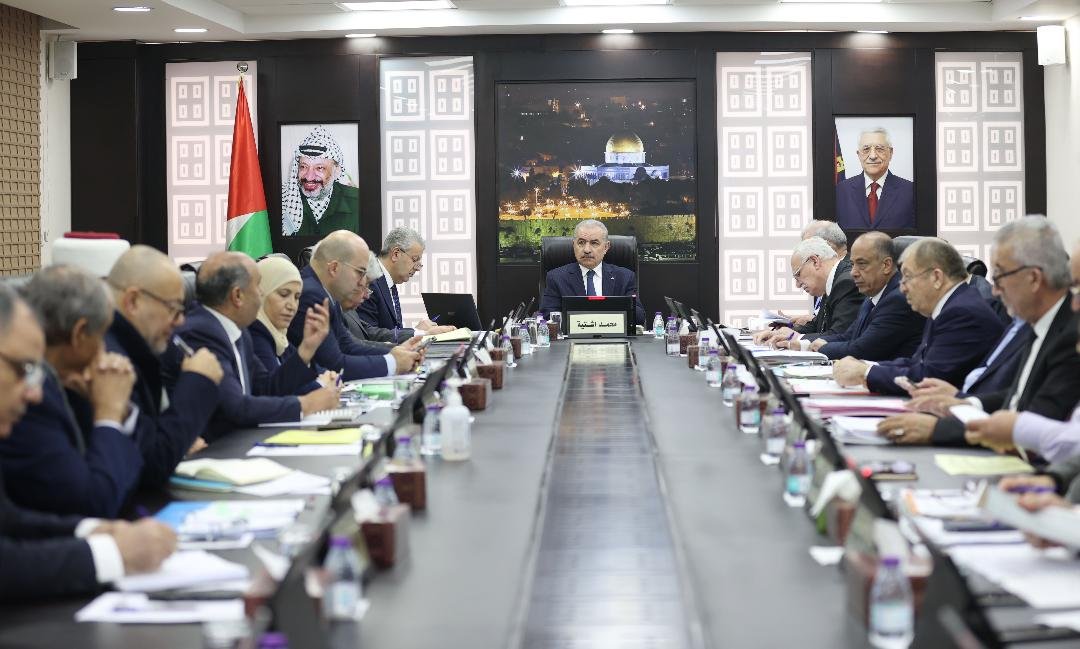 مجلس الوزراء يقرر الاستمرار بمتابعة وتقديم المساعدات الإنسانية لأهلنا في قطاع غزة