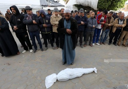 استشهاد طفلين أحدهما بالرصاص والآخر بانفجار جسم من مخلفات الاحتلال في قطاع غزة