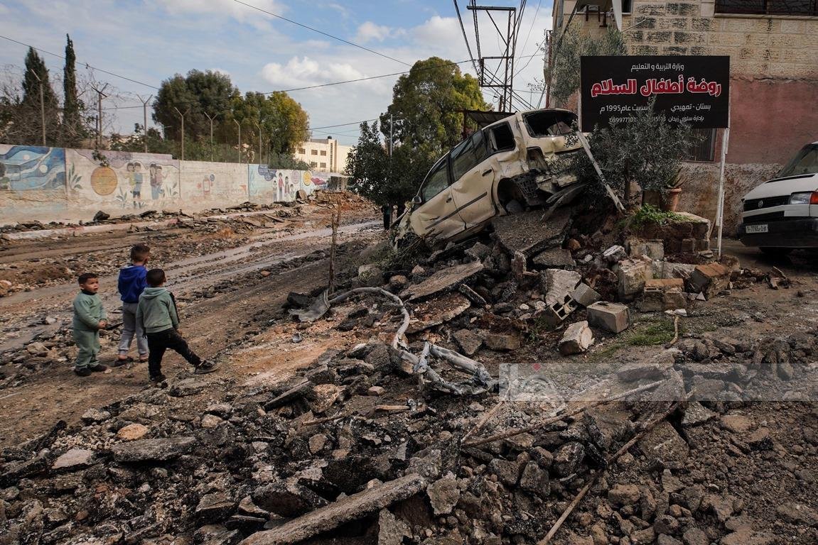 الاحتلال يوسع عدوان على جنين ويقتحم عددا من بلداتها وسط تدمير واسع في البنية التحتية