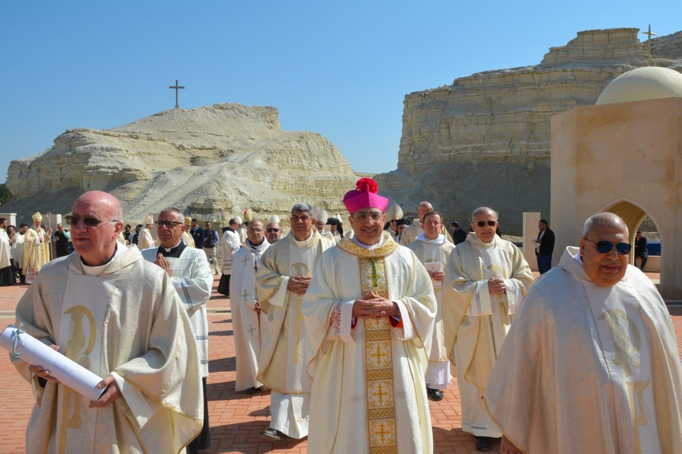 البطريركية اللاتينية تحتفل بالسيامة الأسقفية للمطران إياد الطوال