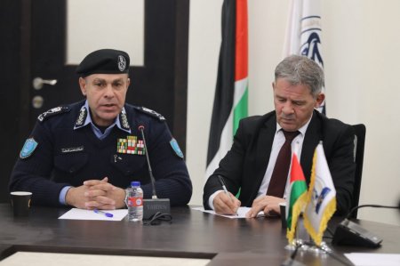 الشرطة وهيئة مكافحة الفساد تطلقان برنامج التوعية الوقائية والتعريف بالقانون والأنظمة المساندة الخاص بالدوائر الحكومية