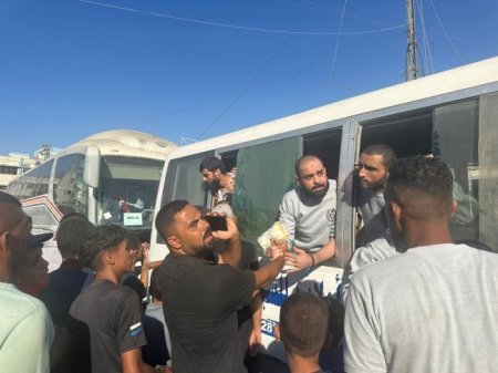 الاحتلال يفرج عن 13 أسيرا من سكان قطاع غزة