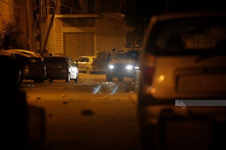 الاحتلال يقتحم قلقيلية ويعتقل عدداً من المواطنين