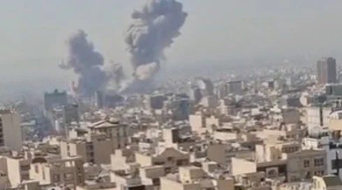 إسرائيل توجه ضربة استباقية ضد إيران وتعلن حالة طواريء خاصة 