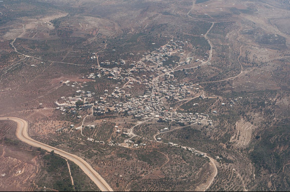 بلدة عانين