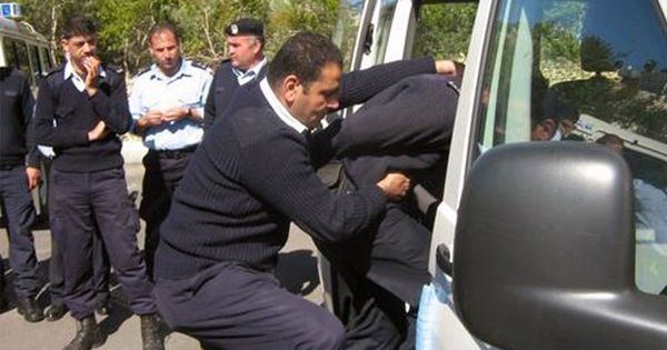 القبض على تاجر مخدرات في بلدة عناتا