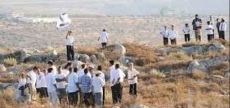 مستوطنون يهاجمون مدرسة بورين جنوب نابلس