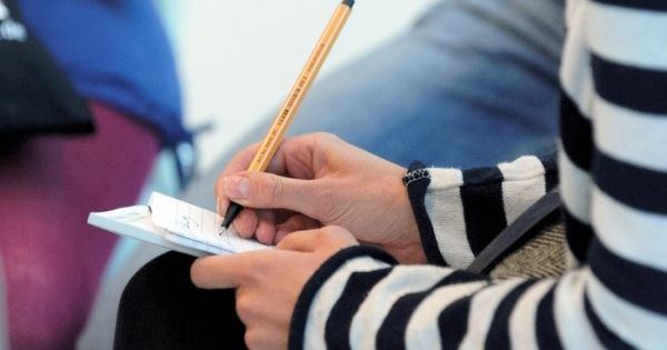 التربية تعلن عن منح دراسية في مالطا والهند