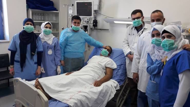 زوجتان تهبان كليتيهما لزوجيهما في مجمع فلسطين الطبي