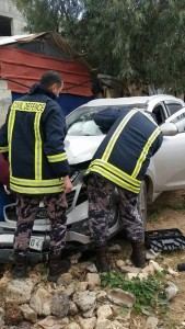 اصابة مواطن بحادث اصطدام مركبة بعامود كهرباء ضغط عالي جنوب جنين