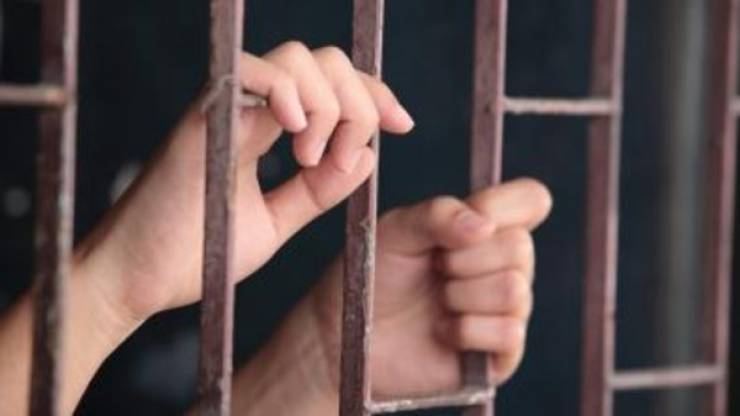 صور| النظام السوري يفرج أخيراً عن ممثلة سورية شهيرة بعد اعتقال 4 سنوات!