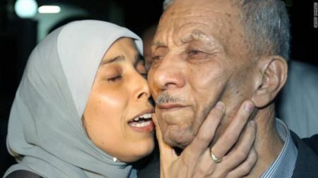 ماذا قالت عائلة التميمي بخصوص تسليم ابنتها لأمريكا؟