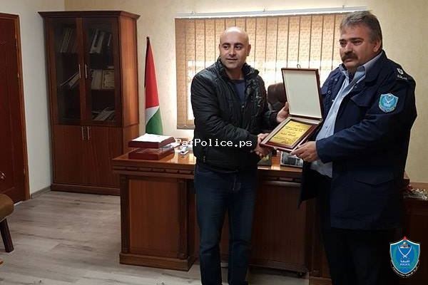 بلدية عرابة تكرم الشرطة في جنين