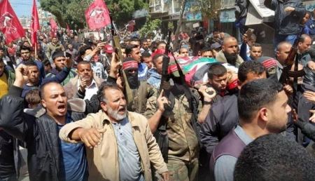 غزة تودع شهداء يوم الأرض بمواكب جنائزية مهيبة