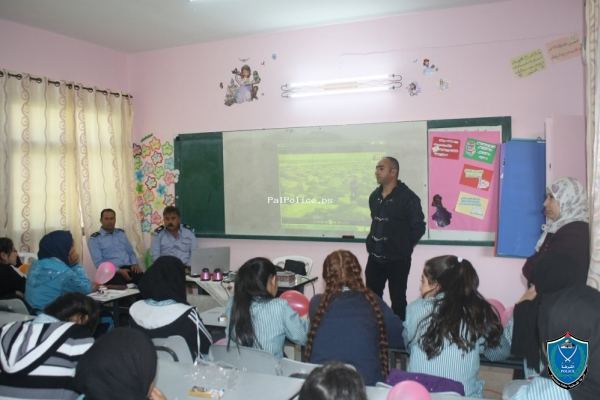 الشرطة تنظم محاضرتين حول افة المخدرات للطلبة المشاركين في مشروع بناء القدرات الشابة في جنين