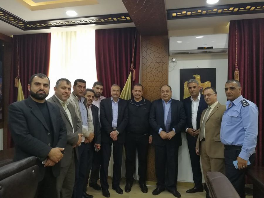  المحافظ رمضان يبحث مع النقل والمواصلات قضايا النقل العام ومخالفات المركبات الخصوصية للحد من مشاكل المرور