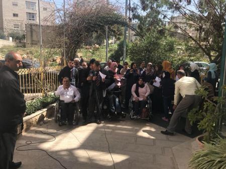 اطلاق حملة " حط حالك مكاني" لموائمة الأماكن العامة للأشخاص ذوي الإعاقة في فلسطين