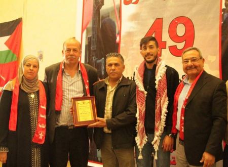  خلال مهرجان للقطب الديمقراطي بجامعة القدس رمزي رباح يدعو لتصعيد المقاومة الشعبية وفك الارتباط مع الاحتلال