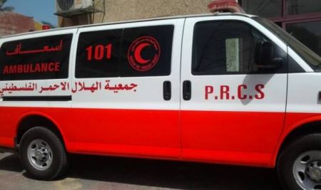 مواطن كاد يفقد حياته بسبب الازدحام على حاجز قلنديا 