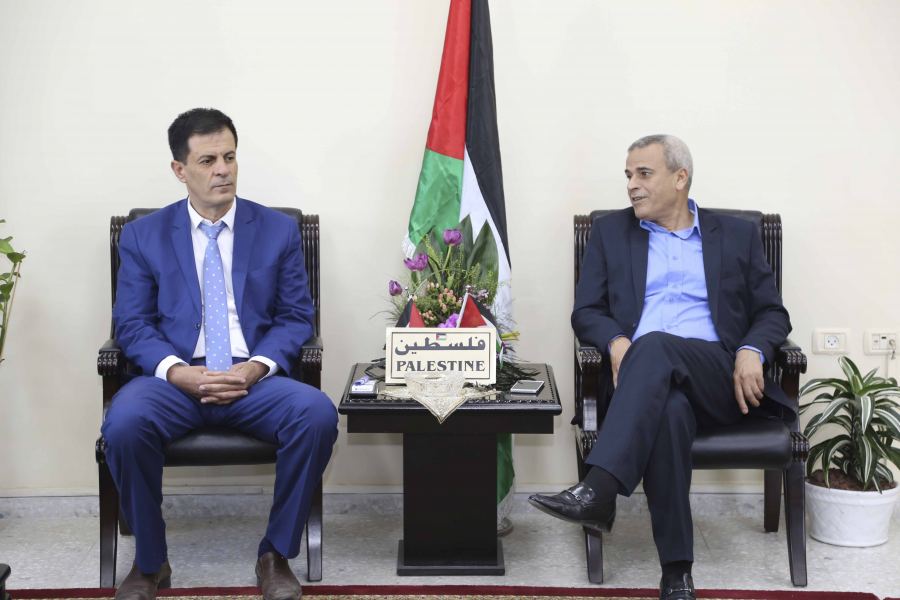 قلقيلية : المحافظ يلتقي وفدا من وزارة السياحة ويبحث معهم تعزيز التعاون المشترك 