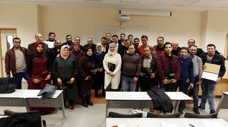  كلية التمريض في الجامعة العربية الامريكية تنظم دورة لممرضي العناية المكثفة في المشافي الحكومية والخاصة