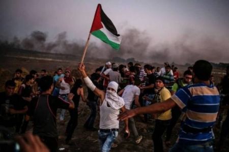  الفلسطينيون يستعدون للمشاركة في الجمعة الـ 51 لمسيرة العودة