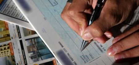 هكذا ستتعامل البنوك مع الشيكات والقروض في ظل أزمة الرواتب