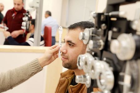 الجامعة العربية الامريكية تعلن البدء بتدريس برنامج دكتور بصريات