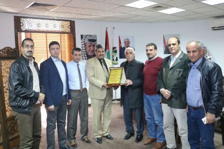 الوزير ابو النجا يثمن الدور الكبير لجامعة القدس المفتوحة في خدمة المسيرة التعليمية