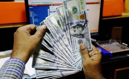 الدولار يصعد قليلا مقابل الشيكل