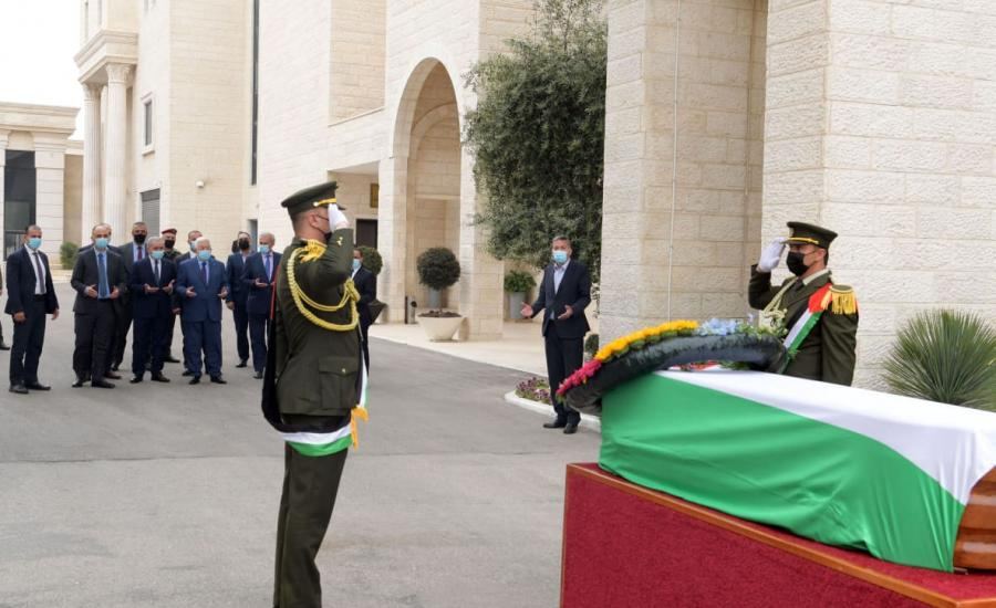 الرئيس يشارك بتشييع أول أسير في الثورة الفلسطينية المعاصرة