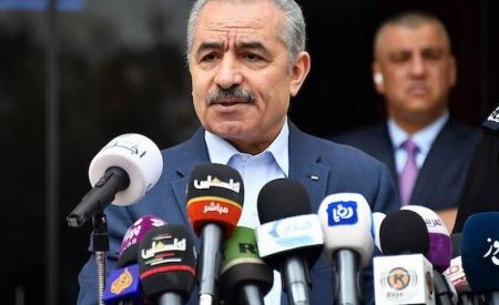 اشتية: سنحاسب من يتجاوز الأولويات التي وضعتها وزارة الصحة بشأن تلقي اللقاح