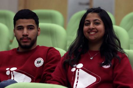 الجامعة العربية الأمريكية تعرض مسرحية بعنوان "على الدوار" للفنان الفلسطيني علاء شحادة 