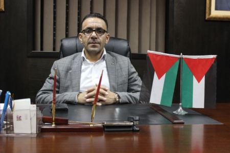 سلطات الاحتلال تحتجز محافظ القدس بعد استدعائه 