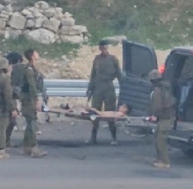الاحتلال يصيب طفلا بالرصاص ويعتقله في مخيم العروب شمال الخليل