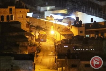 إصابات خلال اقتحام مستوطنين "مقام يوسف"