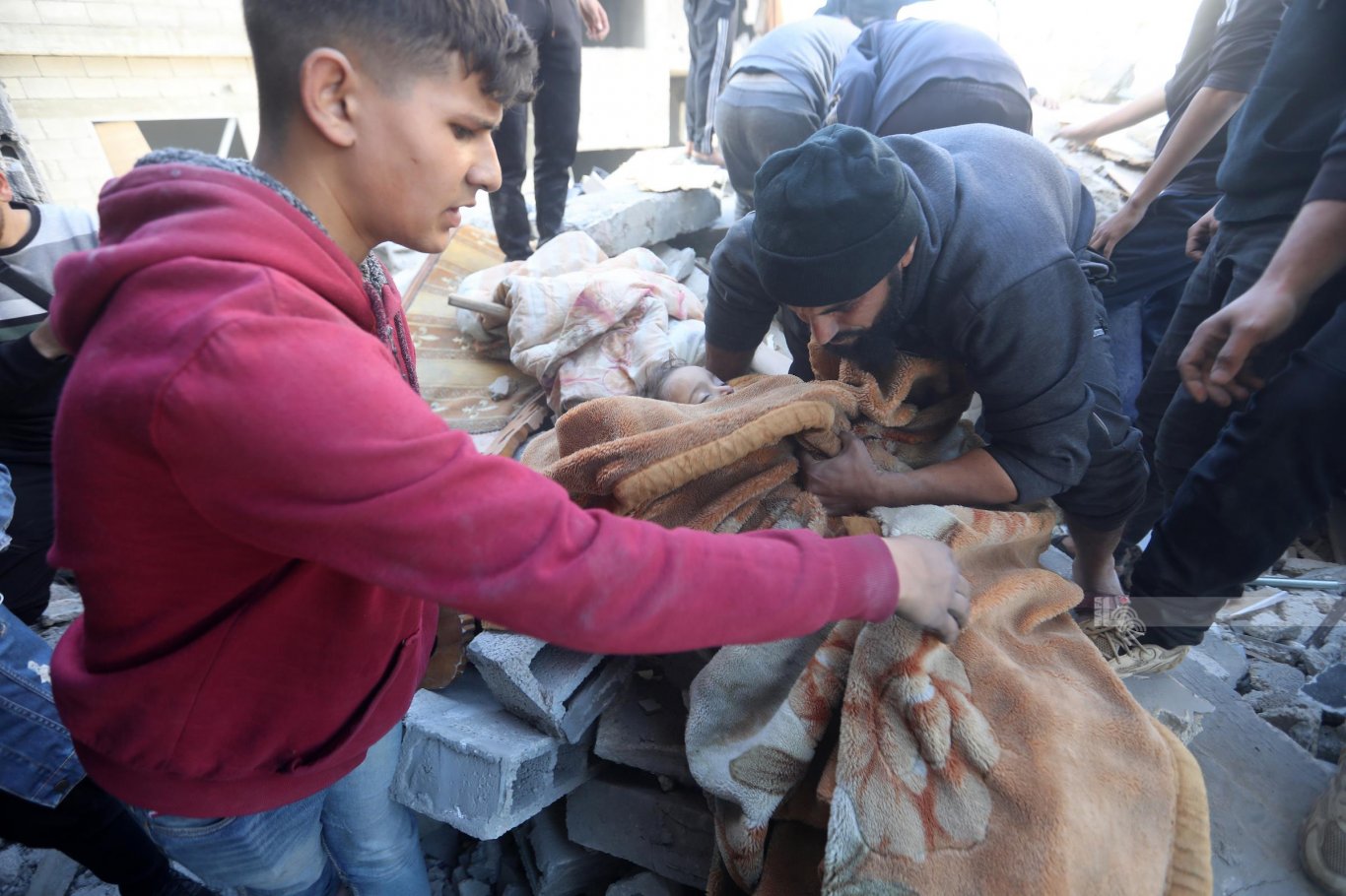 شهيد برصاص الاحتلال وسط قطاع غزة