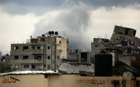 32 شهيدا منذ الفجر.. تجدد الغارات على القطاع في ثاني ايام عيد الفطر