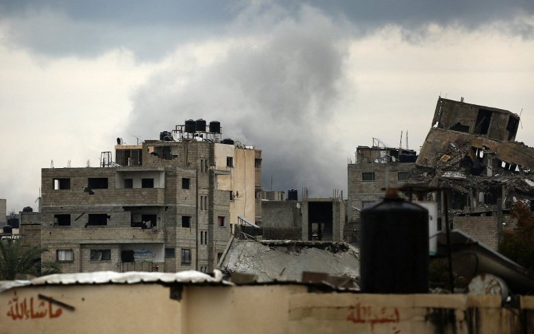 32 شهيدا منذ الفجر.. تجدد الغارات على القطاع في ثاني ايام عيد الفطر