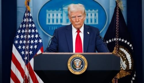 ترامب: أفكر في بعض الأسماء لقيادة ايران والغزو البري مستعبد