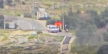 مستوطن يدهس طفلة في مسافر يطا وإصابات واعتقالات خلال اعتداءات متفرقة