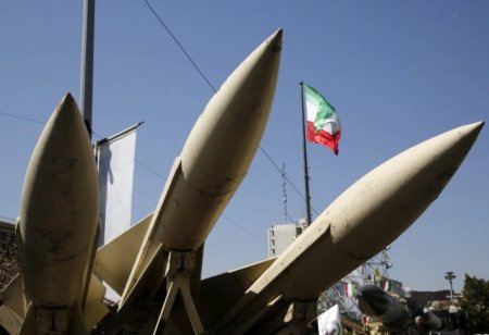 "خاتم الأنبياء" يهدد: أي توغل بري سيقود إلى "أسر مهين" وقتل جنود أميركيين