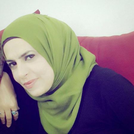 لقاء مع الكاتبة منال ضراغمة