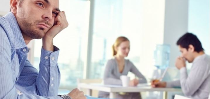 إشارات تدل على أنك أذكى من وظيفتك