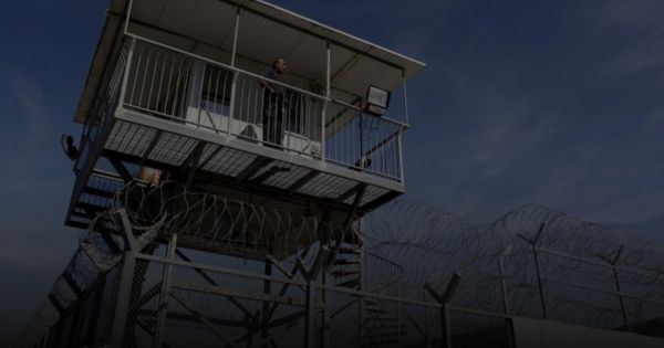 اسرائيل تقطع شبكة الاتصالات لحصار الأسرى المضربين