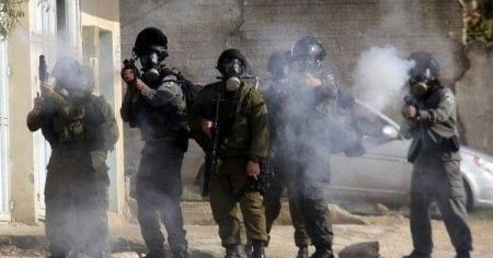 جنين: مواجهات بعد اعتقال شاب ومصادرة مركبة والده المقعد